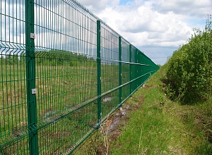 Забор из сварной сетки с полимерным покрытием