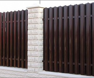 Забор из металлического штакетника Селезнёво