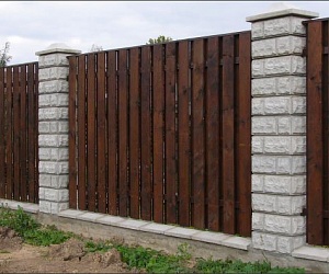 Забор из металлического штакетника Сиверский